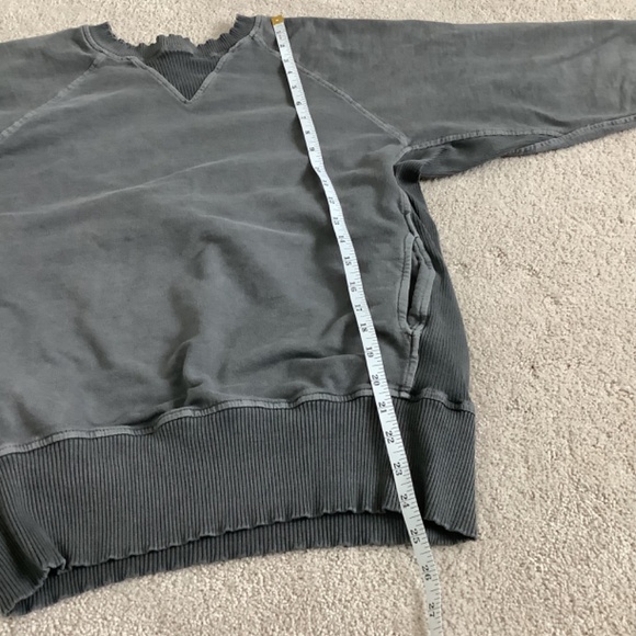 Distressed crew neck - Picture 6 of 6